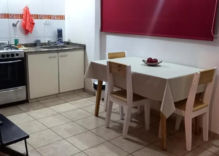 Dpto Economico Para Tres En Ballester Con Tv